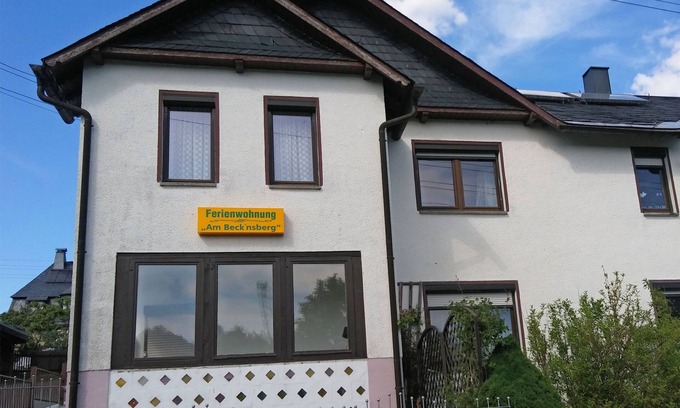 Tannenbergsthal Apartment | Cozy Apartment Near Ski