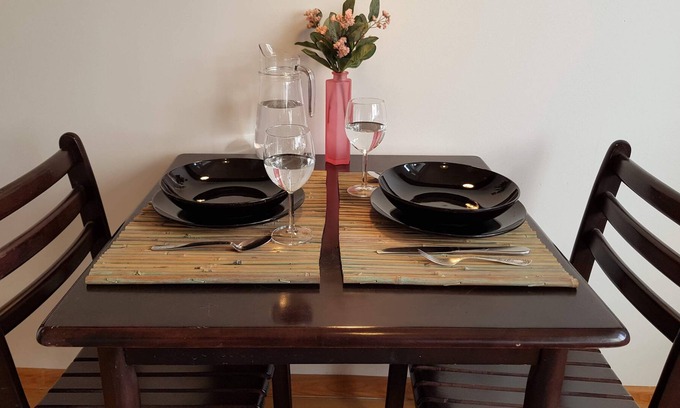 Uzupis Apartment | Cozy apartment near Bohemians and Old Town (4p.)