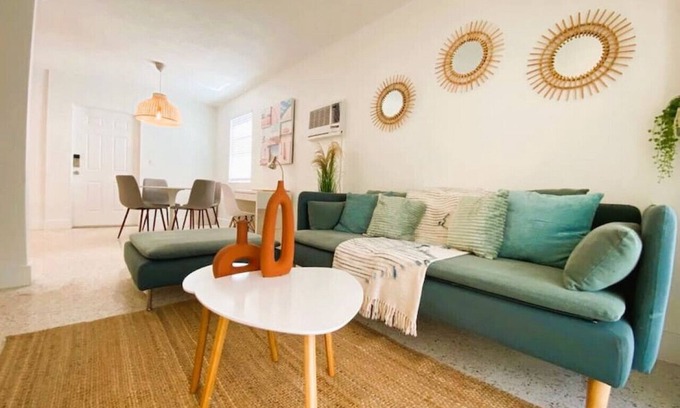 East Little Havana Apartment | Cozy Apartment Near Brickell III