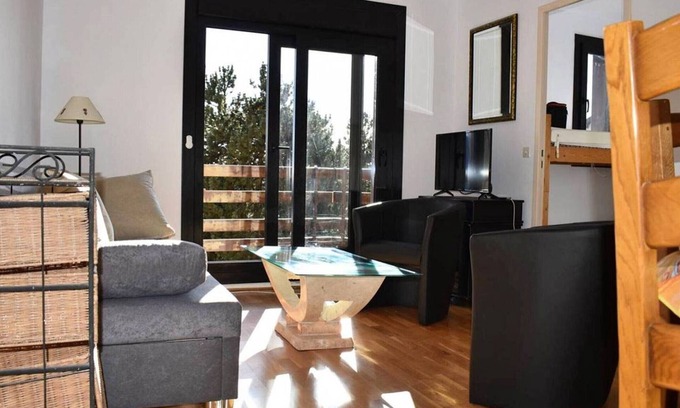 Bolquere Apartment | Cozy apartment near slopes with balcony and parking