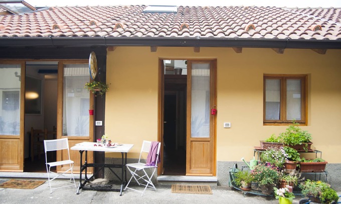 Porta Genova Apartment | Cozy apartment with a garden, Navigli neighbourhood, quite and central