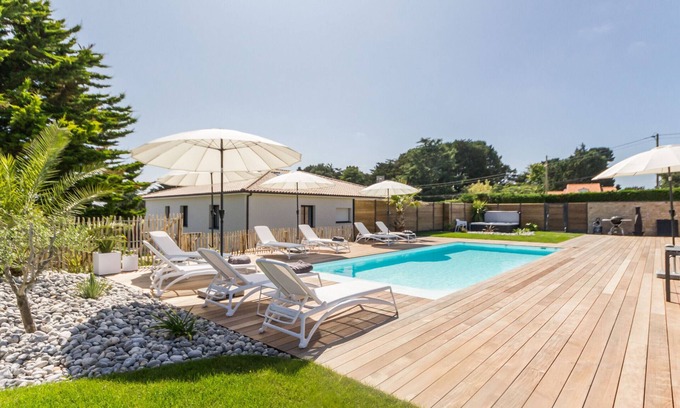 Prefailles Cottage | Cozy Apartments with Pool, SPA & Beach Access