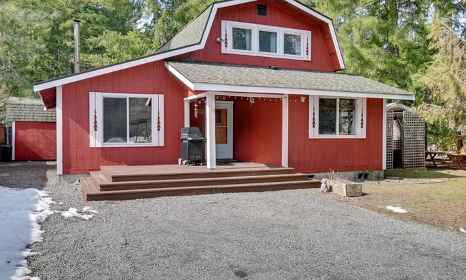 Paradise Estates House | Cozy Ashford Home - 5 Mi to Rainier Natl Park!