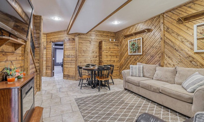 Wea Apartment | Cozy Basement Apartment on 5 Acres with Private Entrance