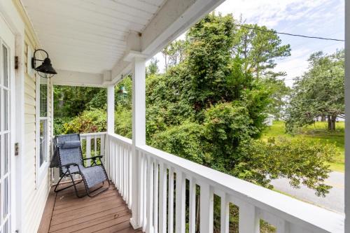Freeport House | Cozy Bay Retreat - 2BR & Rooftop Views