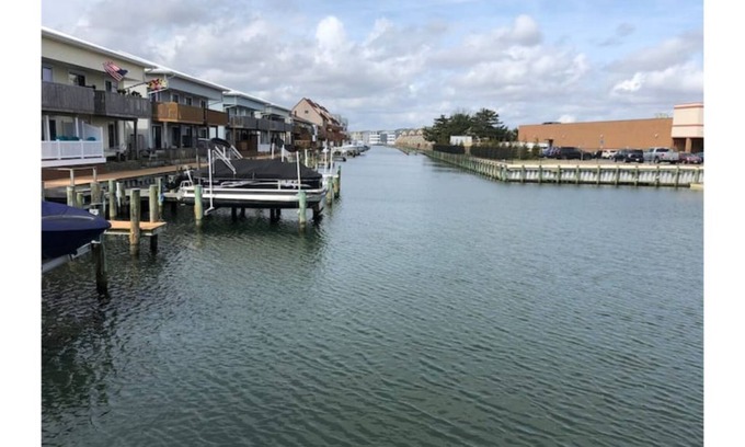 North Ocean City Condo | Cozy Bayside Retreat! 3BR 2BA & Pet friendly!