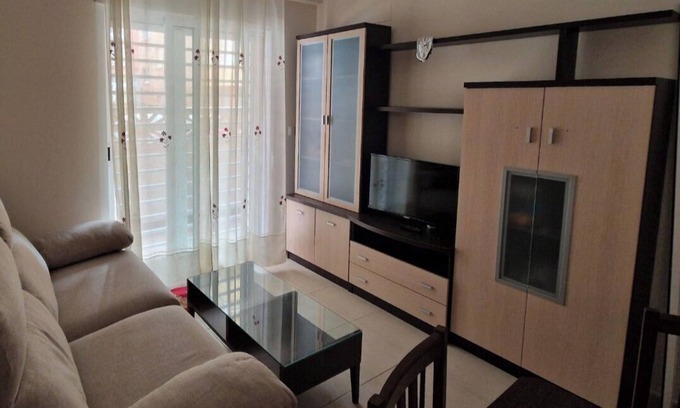 Plaza De La Costera Apartment | Cozy beach apartment with air conditioning and fast WiFi