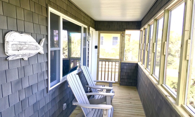 Salvo Cottage | Cozy Beach Cottage! Pet Friendly! Booking now for 2025 and 2026!