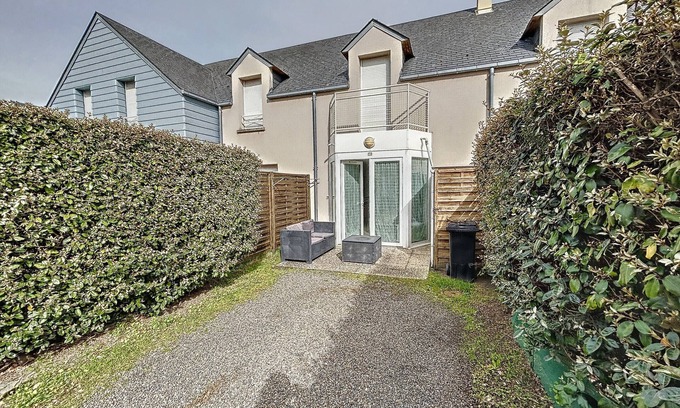 Saint-Pair-sur-Mer House | Cozy Beachside Cottage with Garden, 2 Bedrooms, Steps from the Sea