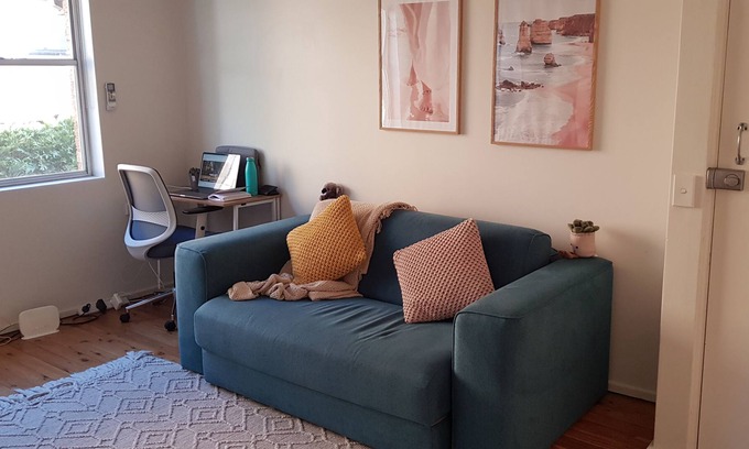 Dee Why Apartment | Cozy Beachside Apartment 5 Minutes Walk To Beach