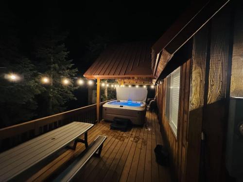 Duck Creek Village House | Cozy Bear Cabin in Duck Creek