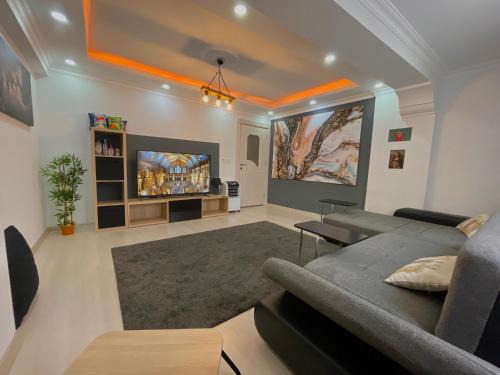 Sisli Apartment | Cozy Big Şişli Apartment , AC, Modern &for Family,Friendly in Center