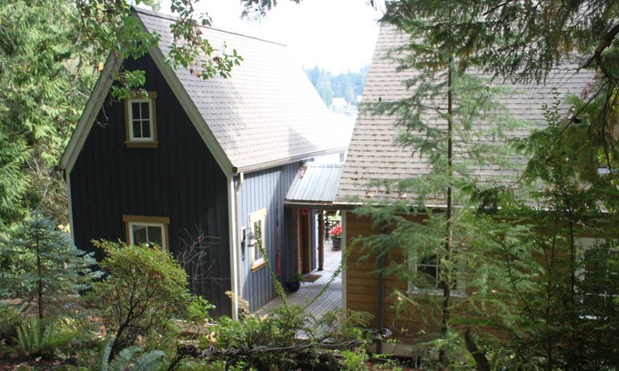 Rollingbay House | Cozy Boat House By The Bay