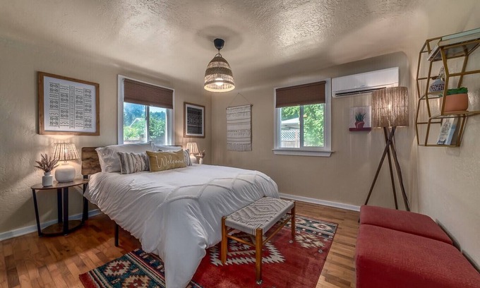 Harlow House | Cozy Boho Bungalow in Eugene!