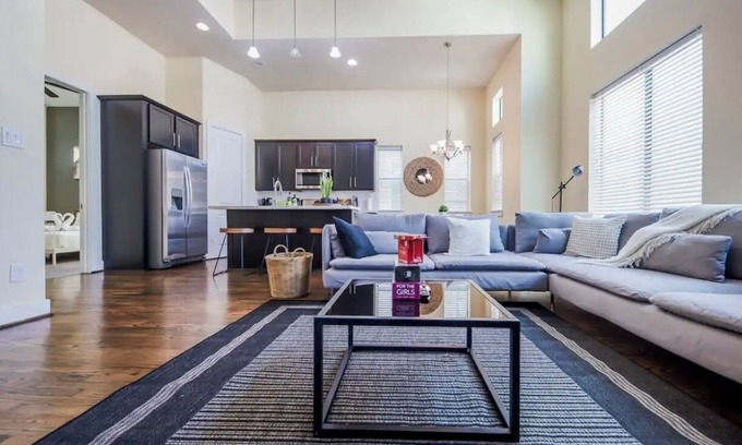 Greater East End House | Cozy boho themed 3-bedroom townhome in EADO