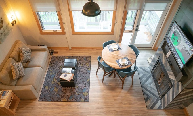 Banff Cabin | Cozy + Bright Mountain Cabin