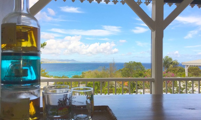 Le Diamant House | cozy bungalow with panoramic views of the bay with beach access 200m