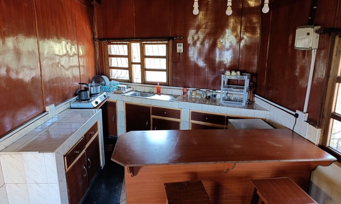 Oloitoktok Cabin | Cozy cabin at the foot of the Kilimanjaro with modern amenities and wifi