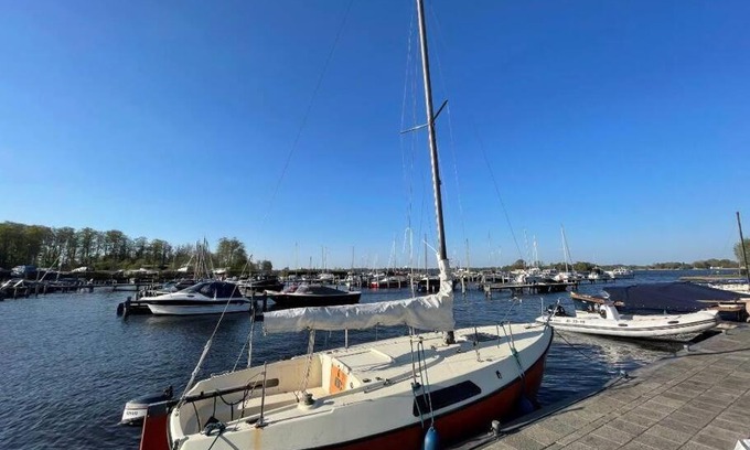 Haren Apartment | Cozy cabin boat experience