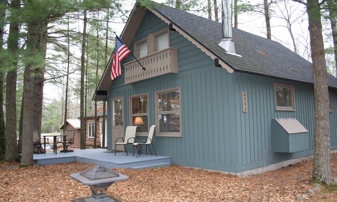 Lewiston Cottage | Cozy Cabin by the Lake