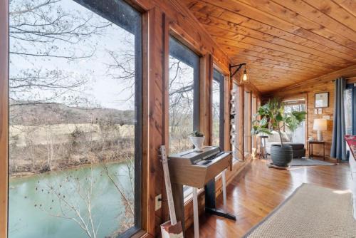 Lobelville House | Cozy Cabin Getaway on Buffalo River with HUGE Patio