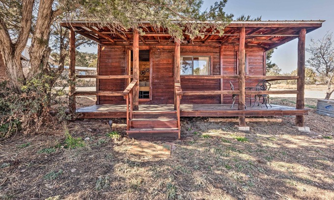 Glencoe Cabin | Cozy cabin in Capitan near Ruidoso