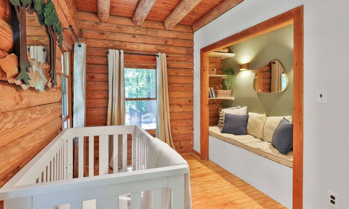 Aldie Cabin | Cozy cabin in Loudoun County