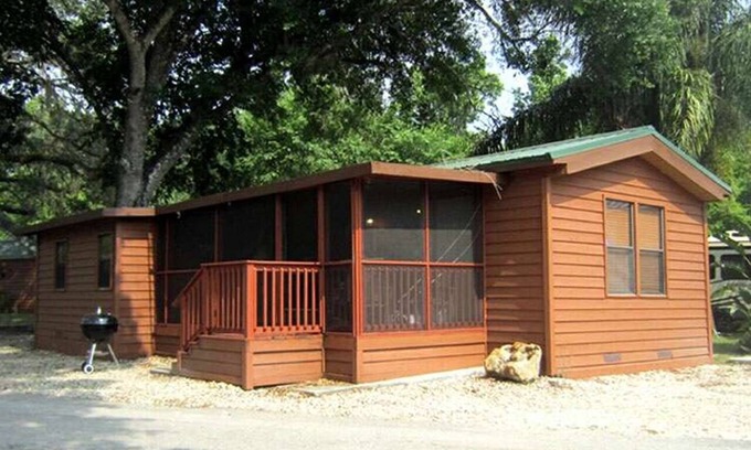 Inverness Cabin | Cozy Cabin in riverfront resort