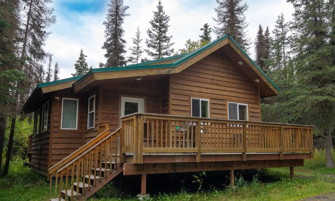 Cooper Landing Cabin | Cozy cabin in the woods