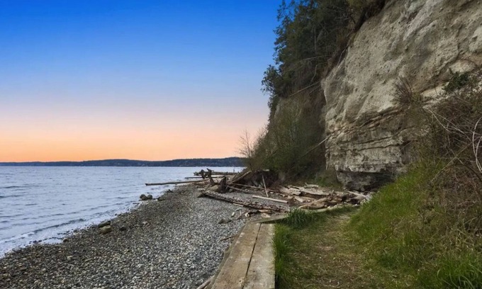Camano Island Cabin | Cozy cabin in the woods next to Camano Island State Park.