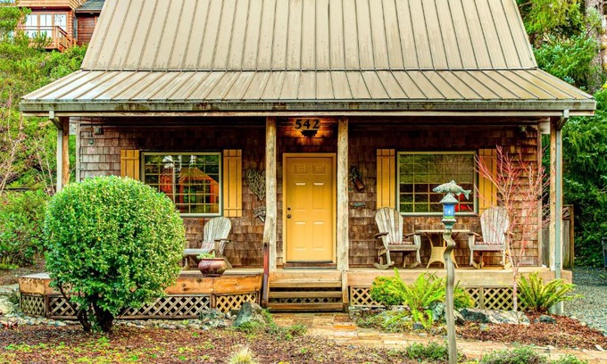 Manzanita House | Cozy Cabin MCA 1356