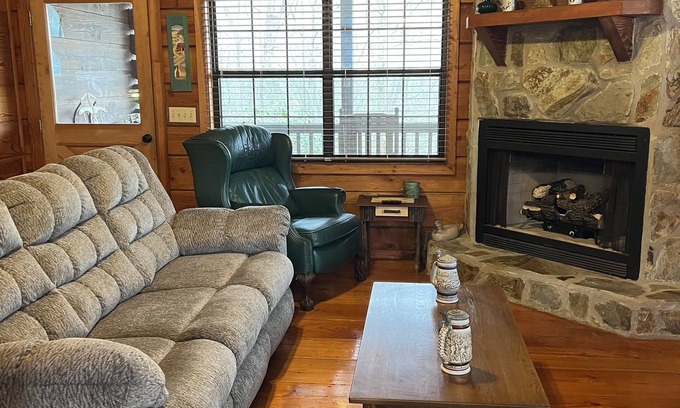 Blue Ridge Cabin | Cozy Cabin near Blue Ridge Georgia