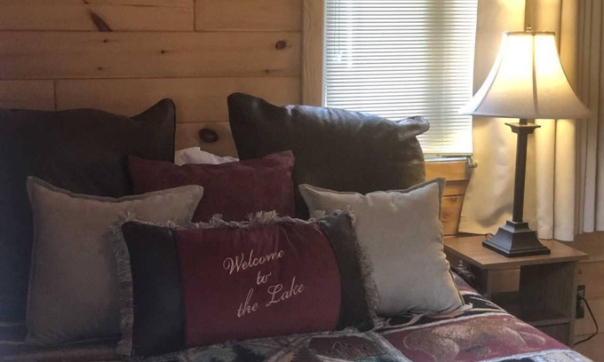 Lake George Cabin | COZY CABIN near East Side Lake George