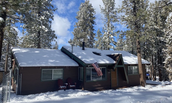 Big Bear City Cabin | Cozy Cabin Nestled in the Woods of Big Bear City