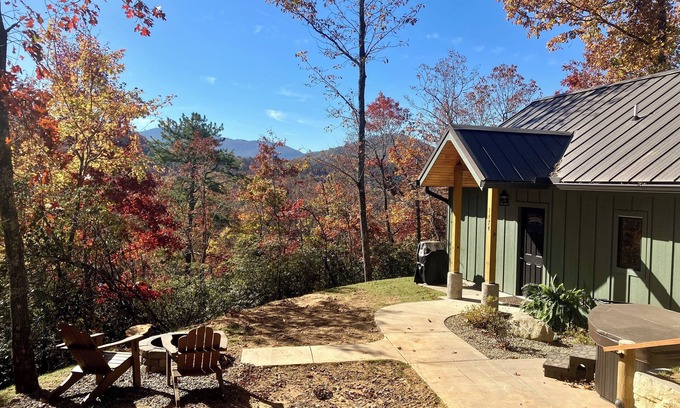 Fairview Cabin | Cozy Cabin; no hurricane damage; we would love your support!