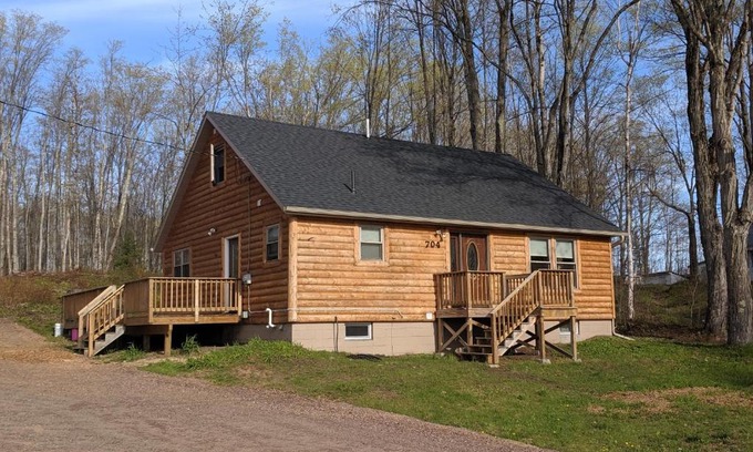 Upper Peninsula House | Cozy Cabin Rooms by Chocolay River Marquette Mi