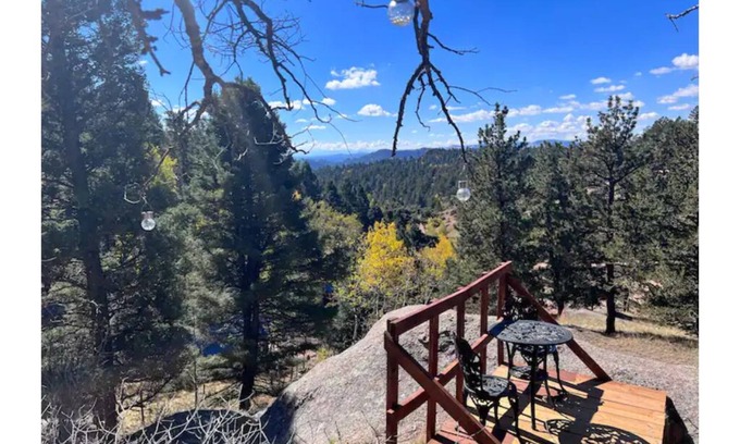 Florissant Cabin | Cozy Cabin