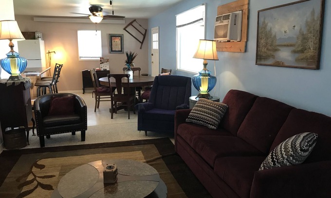 Lonergan Cabin | Cozy Cabin