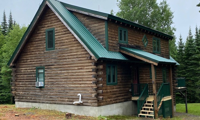 Rangeley House | Cozy Cabin with Rec Trail and Lake Access!