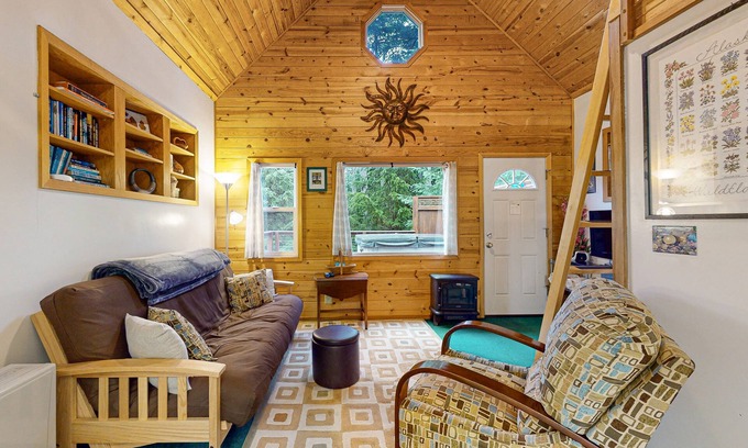 Alyeska Cabin | Cozy cabin with Hot Tub in quiet location blocks from the resort & trails