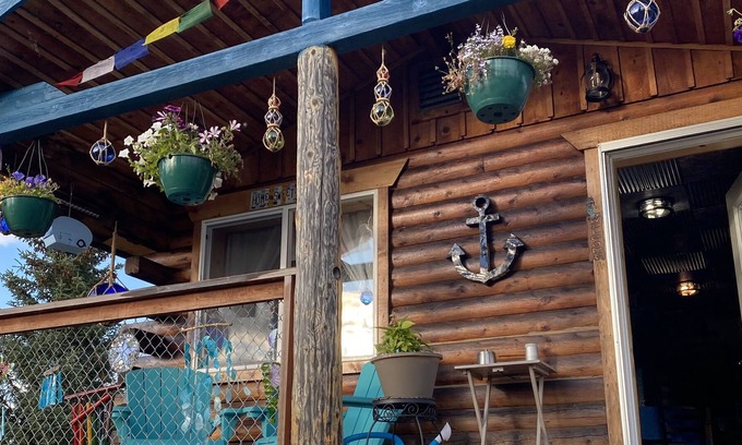 Diamond Ridge Cabin | Cozy Cabin with Porch, Firepit, Picnic Table and BBQ