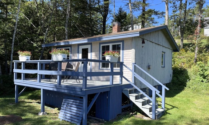 Bayville Cabin | Cozy cabin within walking distance to public float