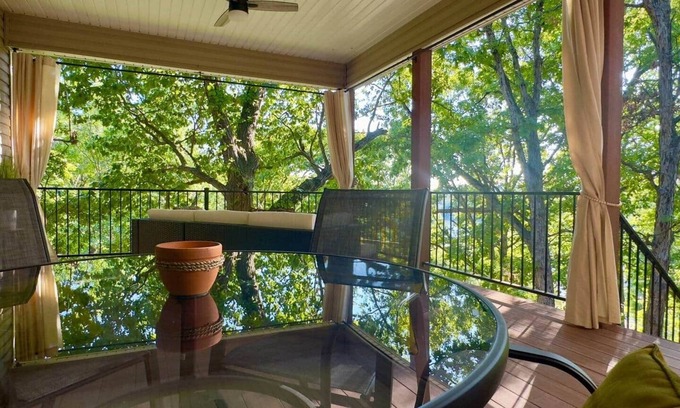 Rocky Mount House | Cozy Canopy Escape|Lakeview Hot Tub & Plush Beds!
