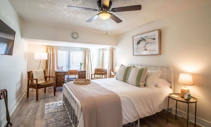 Tech Terrace Apartment | Cozy Casita - 1BR/1BA - Close to TTU