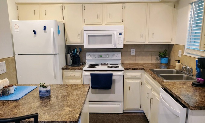 Scenic Foothills Apartment | Cozy centrally located upper level apartment/condo
