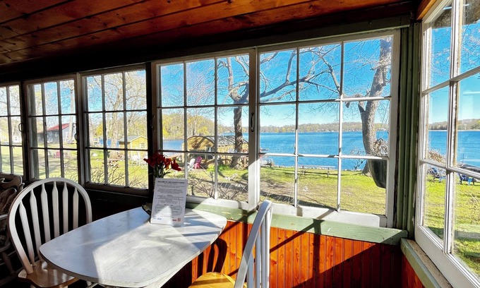 South Haven Cabin | Cozy Charm - Cabin 2