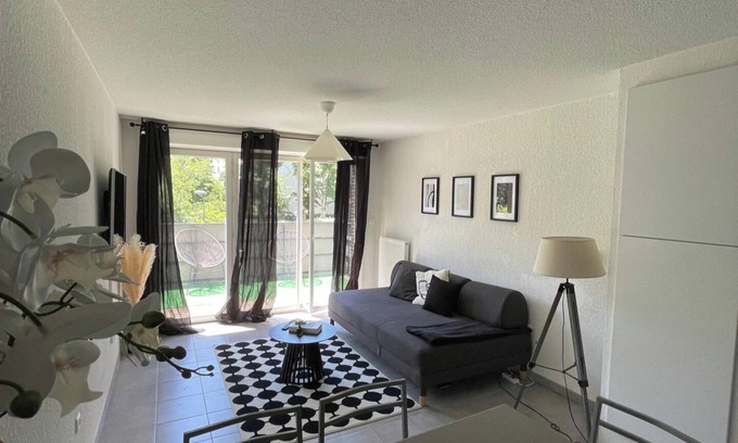 Lalande-Grand Selve Apartment | Cozy Chic Apartment in Toulouse