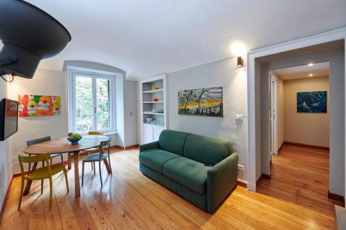 Historic Centre Apartment | Cozy City Escape - Stylish & Renovated