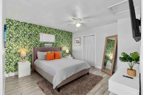 Englewood Park Apartment | Cozy City Home 15 Min Away From MCO