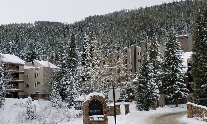 Winter Park Condo | Cozy, Clean, DIRECT Ski-in Ski-Out Top-Floor Studio at Iron Horse